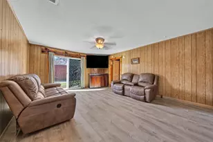 5920 Walnut Creek Dr, Granbury, TX 76049 - Photo 14