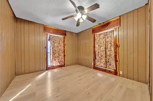 5920 Walnut Creek Dr, Granbury, TX 76049 - Photo 10