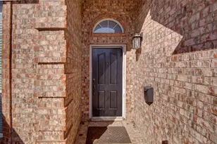 2813 White Rock Dr, Fort Worth, TX 76131 - Photo 4