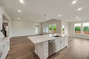 520 Marcus Ln, Crowley, TX 76036 - Photo 8
