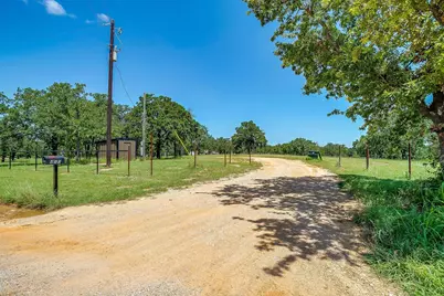 410 Wild Hill Oak Drive, Springtown, TX 76082 - Photo 12