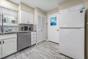 4016 Tacoma St, Irving, TX 75062 - Photo 4