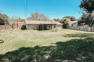3709 Wendell Dr, Haltom City, TX 76117 - Photo 10