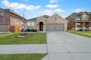 3223 Hunters Gln Dr, Aubrey, TX 76227 - Photo 1