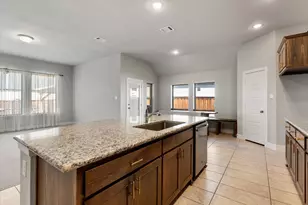 2900 Blf Crk Dr, Mansfield, TX 76063 - Photo 8