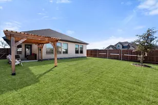 2900 Blf Crk Dr, Mansfield, TX 76063 - Photo 36