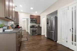 323 E Franklin St, Hillsboro, TX 76645 - Photo 6