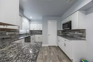 109 W Marguerita Dr, Garland, TX 75040 - Photo 8