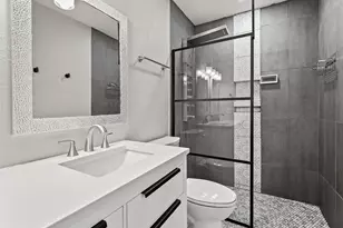 2310 Greenmeadow Dr, Carrollton, TX 75006 - Photo 18