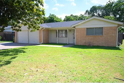 1352 Simpson Drive, Hurst, TX 76053 - Photo 2