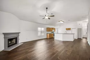 744 Oriole Dr, Saginaw, TX 76131 - Photo 20