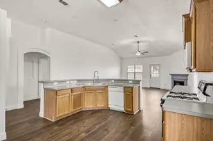 744 Oriole Dr, Saginaw, TX 76131 - Photo 10