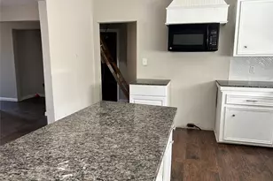 103 E Cayuga Dr, Athens, TX 75751 - Photo 2