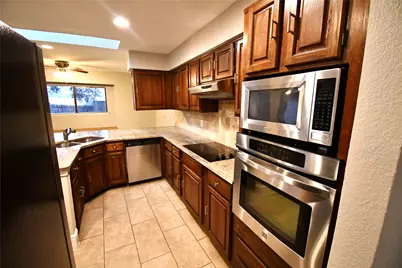 2366 Hill N Dale Drive, Irving, TX 75038 - Photo 2