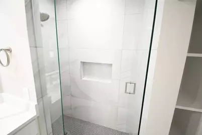 2641 Magnolia Drive, Irving, TX 75062 - Photo 10