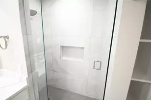 2641 Magnolia Dr, Irving, TX 75062 - Photo 10