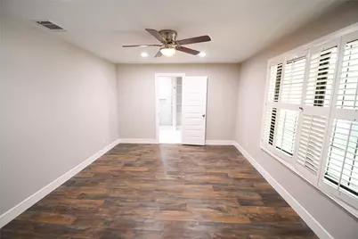 2641 Magnolia Drive, Irving, TX 75062 - Photo 12