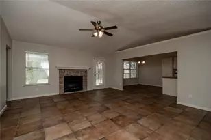 618 Plainview Dr, Mansfield, TX 76063 - Photo 4