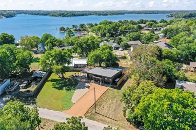 118 Bayside Circle, Gainesville, TX 76240 - Photo 2