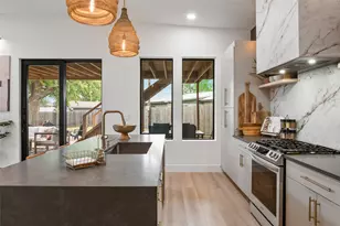 118 Bayside Cir, Gainesville, TX 76240 - Photo 10