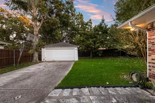 6848 Town N Dr, Dallas, TX 75231 - Photo 22