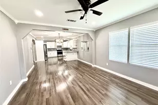 1613 W 11th Ave, Corsicana, TX 75110 - Photo 2