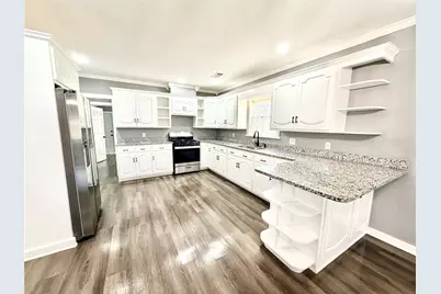 1613 W 11th Avenue, Corsicana, TX 75110 - Photo 4