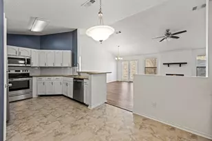 2713 Harvest Lake Dr, Irving, TX 75060 - Photo 10