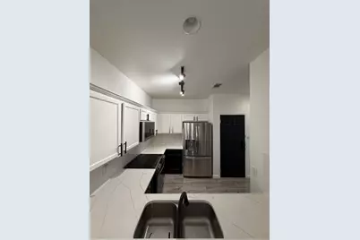 2743 Hyde Park Drive, Grand Prairie, TX 75050 - Photo 6