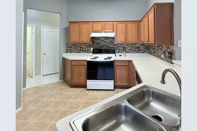 6700 Periwinkle Drive, Arlington, TX 76002 - Photo 8