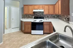 6700 Periwinkle Dr, Arlington, TX 76002 - Photo 8