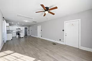 821 E Jones St, Sherman, TX 75090 - Photo 4