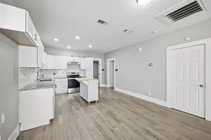 821 E Jones St, Sherman, TX 75090 - Photo 6