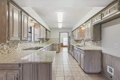 1905 Wimbledon Drive, Arlington, TX 76017 - Photo 16