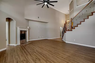 328 Tioga Street, Burleson, TX 76028 - Photo 4