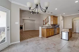 328 Tioga St, Burleson, TX 76028 - Photo 10