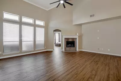 328 Tioga Street, Burleson, TX 76028 - Photo 6