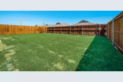 801 Vicksburg Drive, Ennis, TX 75119 - Photo 22