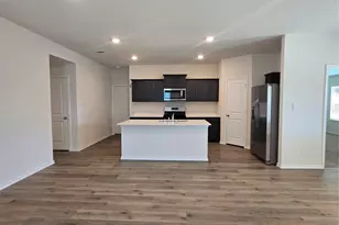 729 Lantana Ln, Pilot Point, TX 76258 - Photo 2