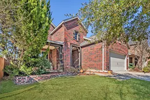 2820 Gardendale Dr, Fort Worth, TX 76120 - Photo 4