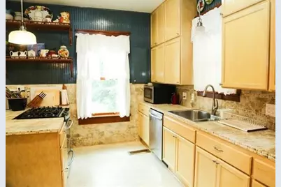 433 W Washington Street, Paris, TX 75460 - Photo 6