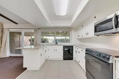 8515 Baumgarten Drive, Dallas, TX 75228 - Photo 12