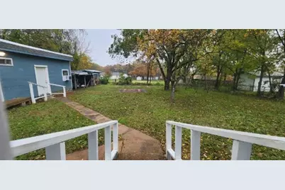 108 E Maple Street, Keene, TX 76059 - Photo 14