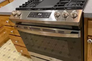 108 E Maple St, Keene, TX 76059 - Photo 4