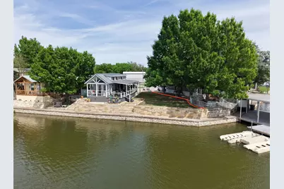 817 Brazos Harbor Circle, Granbury, TX 76048 - Photo 2