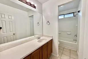 2815 Oak Crest Dr, Grand Prairie, TX 75052 - Photo 14