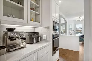 12620 Royal Oaks Ln, Farmers Branch, TX 75234 - Photo 6