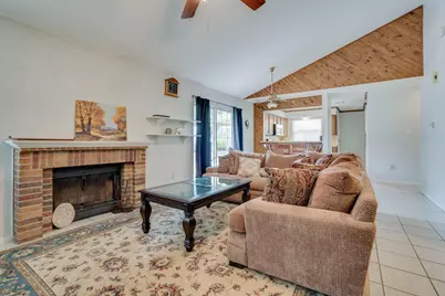 625 Prairie Dell Street, Lewisville, TX 75067 - Photo 6