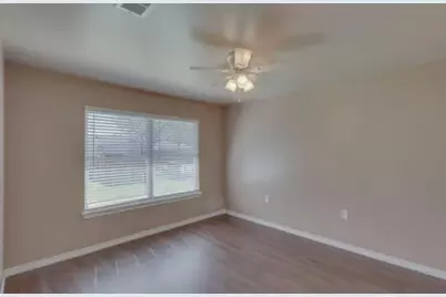 4330 Pensacola Court, Dallas, TX 75211 - Photo 10