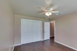 4330 Pensacola Ct, Dallas, TX 75211 - Photo 14